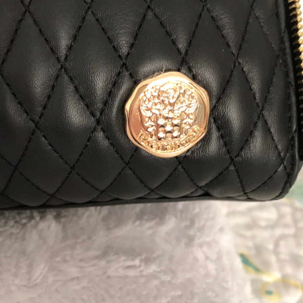 Black Vince Camuto shoulder bag - Picture 2 of 7